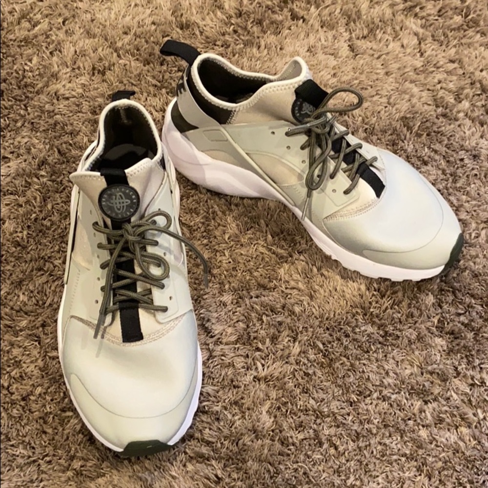 Nike Air Huarache Run Ultra Size 10.5
